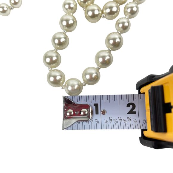 Faux Large Cream Round Pearl Multi Strand Graduated Necklace Vintage 20" - Picture 5 of 5